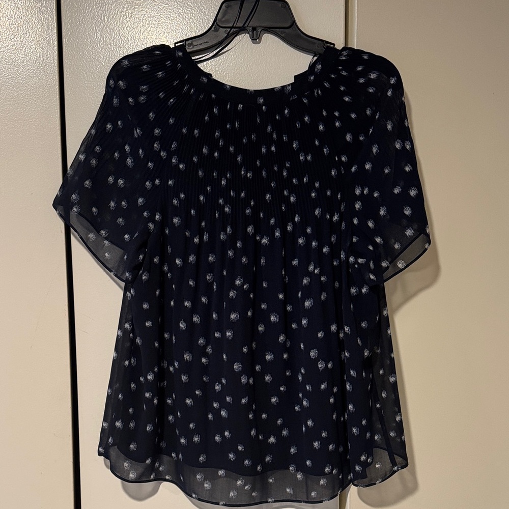 Halogen Dark Blue and White Patterned Blouse - image 4